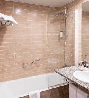 /content/rooms/SuiteHotelPortaventura/hotel-portaventura-habitacion-suite-02