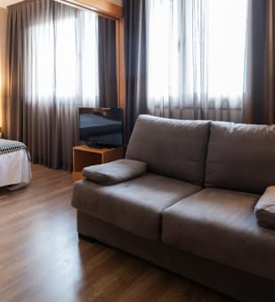 /content/rooms/SuiteHotelPortaventura/hotel-portaventura-habitacion-suite-04