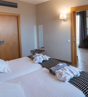 /content/rooms/SuiteHotelPortaventura/hotel-portaventura-habitacion-suite-05