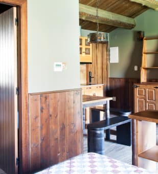 /content/rooms/RiverBungalowHotelColoradoCreek/hotel-colorado-creek-river-bungalow-01