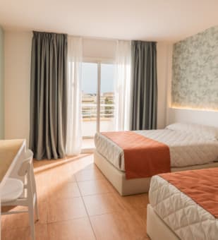 /content/rooms/StandardHotelCaribe/hotel-caribe-habitacion-standard-05