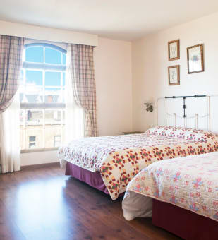 /content/rooms/StandardHotelGoldRiver/hotel-gold-river-standard-02