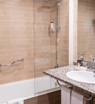 /content/rooms/SuiteHotelPortaventura/hotel-portaventura-habitacion-suite-02