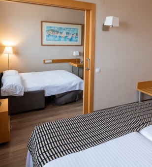 /content/rooms/SuiteHotelPortaventura/hotel-portaventura-habitacion-suite-01