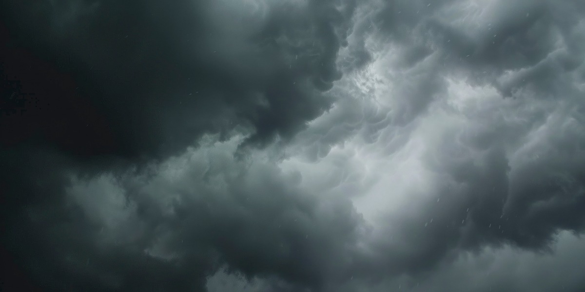 Cielo nublado y gris