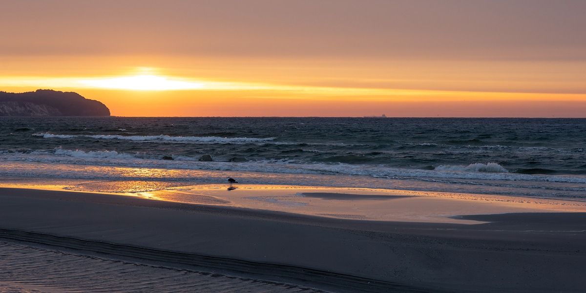 Atardecer en la playa la Mora